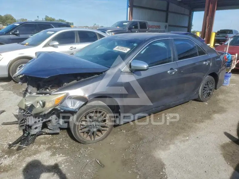 2014 Toyota CAMRY фото