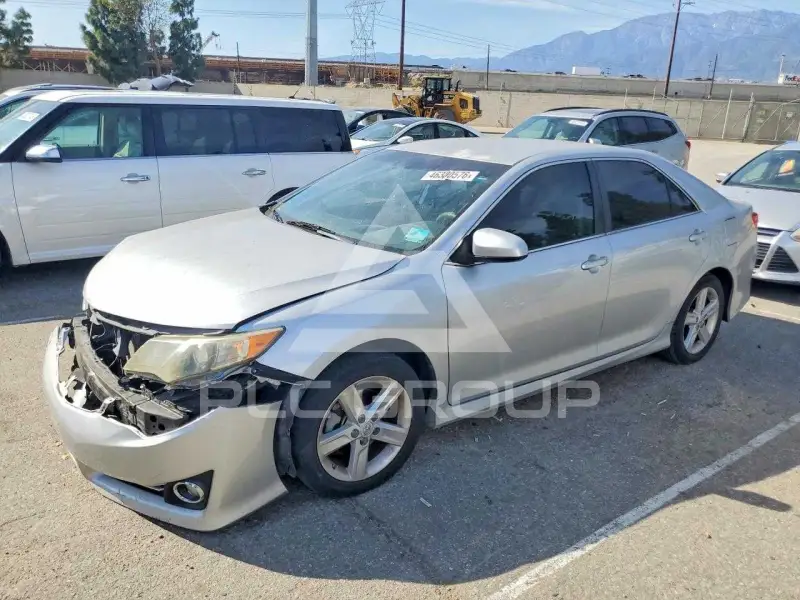 2014 Toyota CAMRY photo