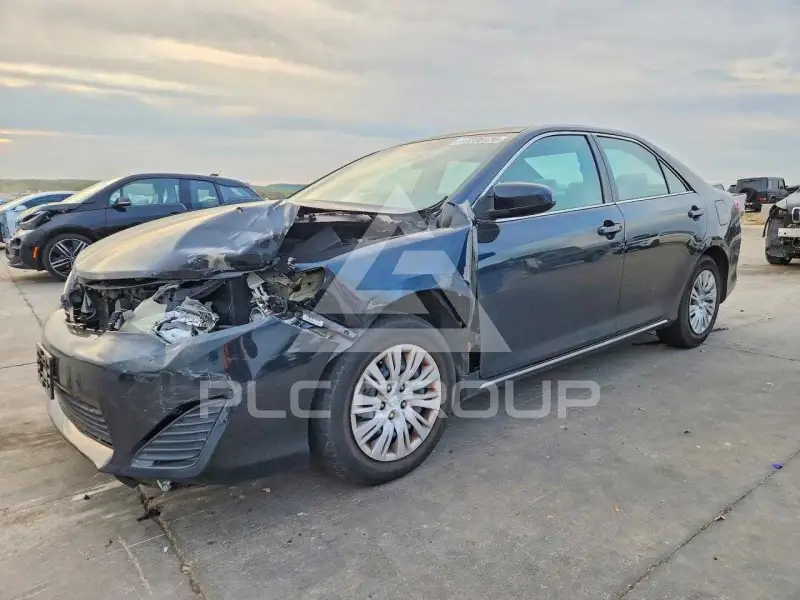 2014 Toyota CAMRY photo