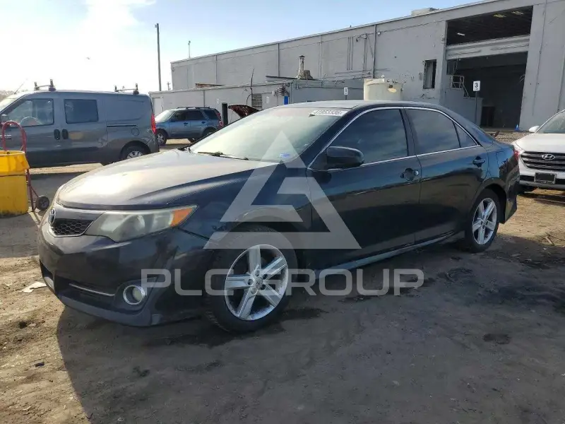 2014 Toyota CAMRY фото