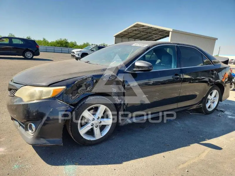 2014 Toyota CAMRY фото