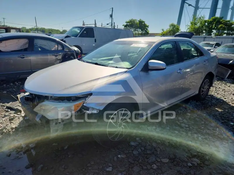 2014 Toyota CAMRY фото
