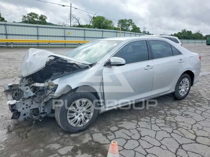 2014 Toyota CAMRY photo