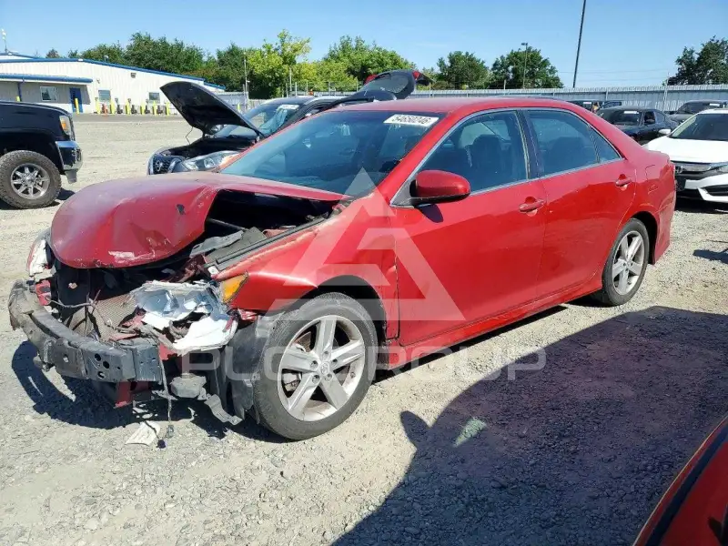 2014 Toyota CAMRY фото