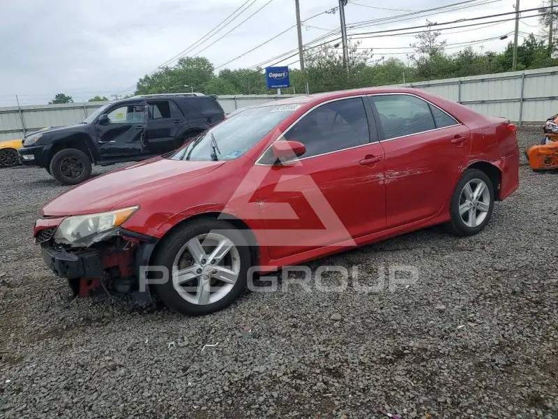2014 Toyota CAMRY photo