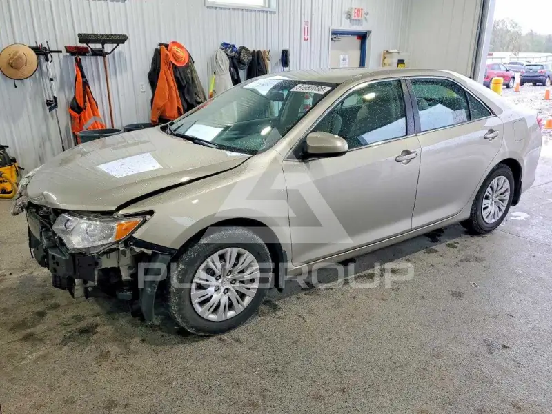 2014 Toyota CAMRY фото