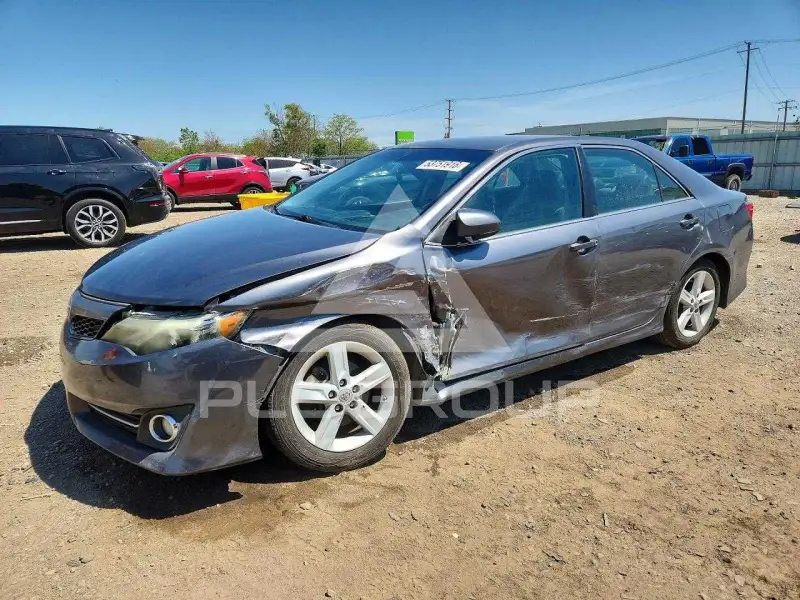 2014 Toyota CAMRY фото