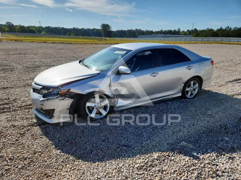 2014 Toyota CAMRY фото
