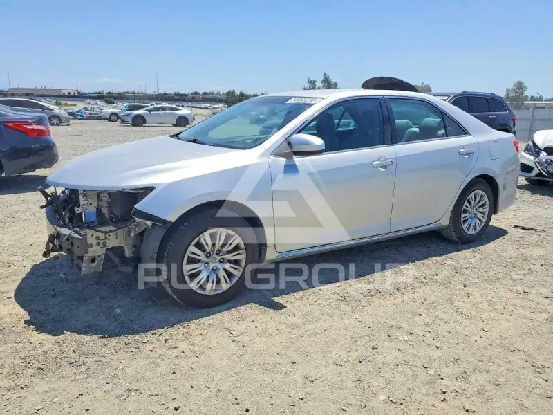 2014 Toyota CAMRY фото