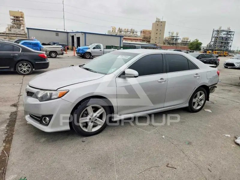 2014 Toyota CAMRY фото