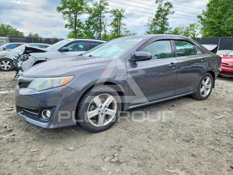 2014 Toyota CAMRY фото