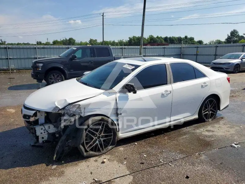 2014 Toyota CAMRY фото