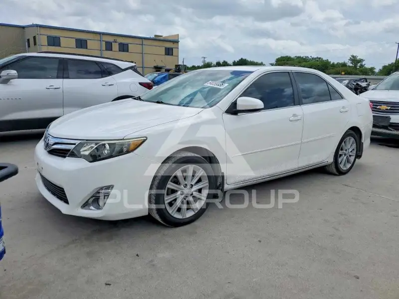 2014 Toyota CAMRY фото