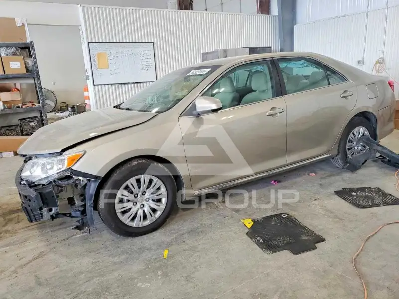 2014 Toyota CAMRY фото