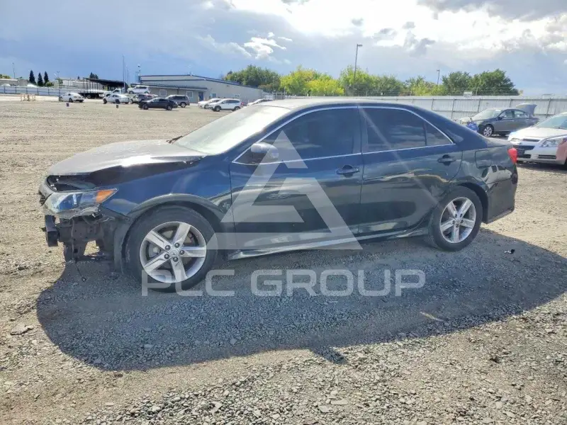 2014 Toyota CAMRY фото
