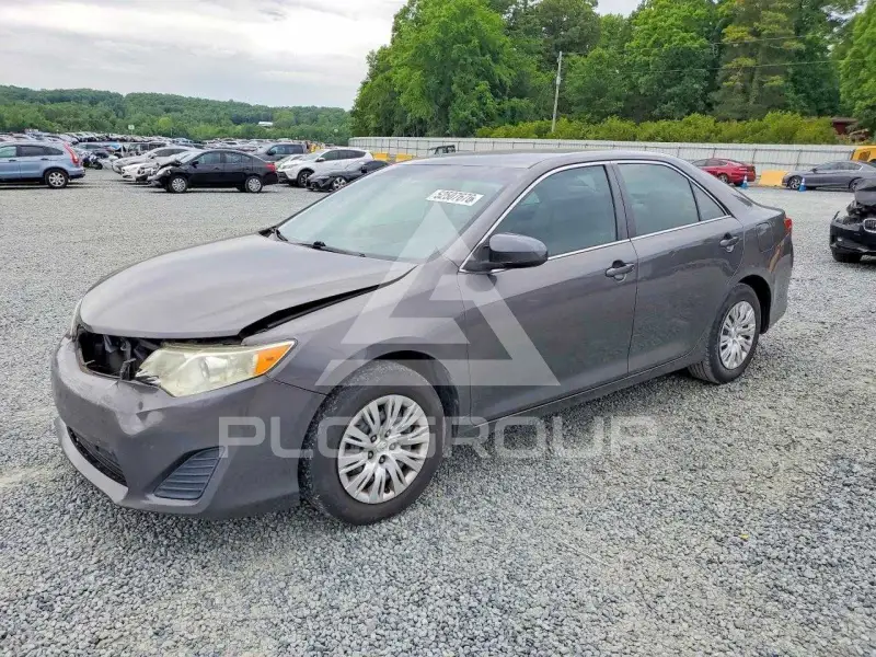 2014 Toyota CAMRY photo