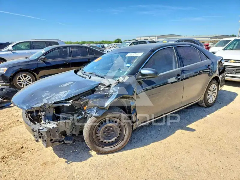 2014 Toyota CAMRY фото