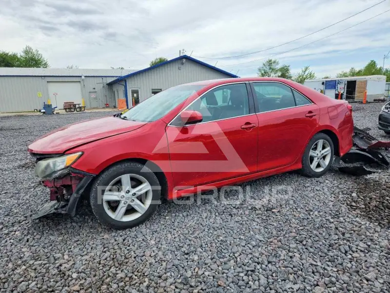 2014 Toyota CAMRY фото