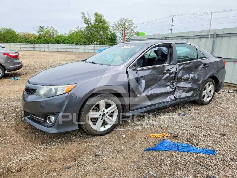 2014 Toyota CAMRY photo