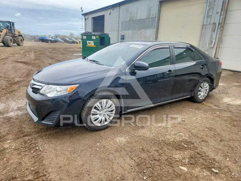 2014 Toyota CAMRY photo