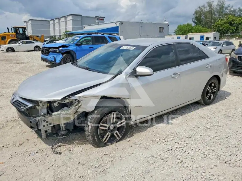2014 Toyota CAMRY фото