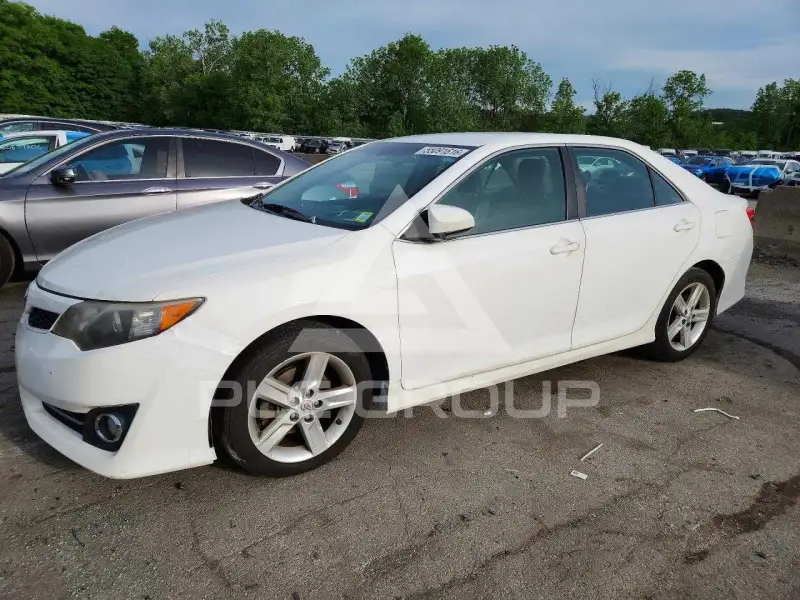 2014 Toyota CAMRY фото