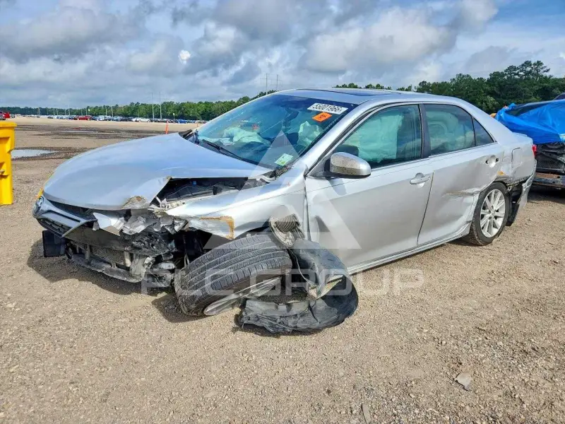 2014 Toyota CAMRY photo