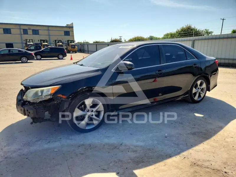 2014 Toyota CAMRY фото
