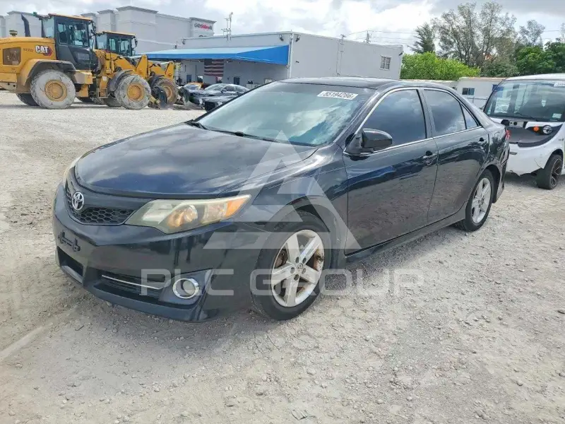2014 Toyota CAMRY фото