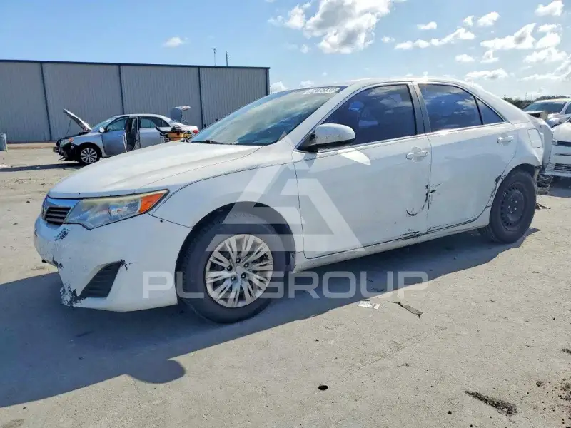 2014 Toyota CAMRY photo