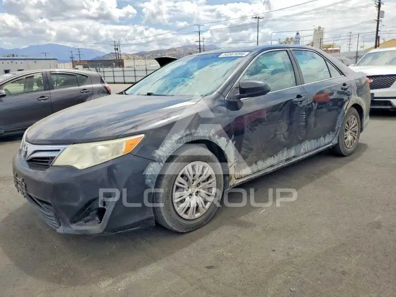 2014 Toyota CAMRY фото