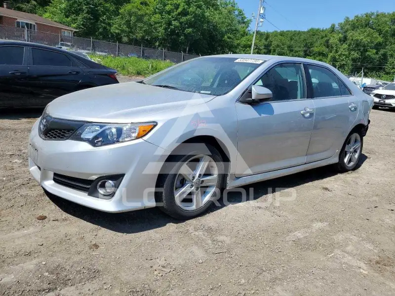 2014 Toyota CAMRY фото