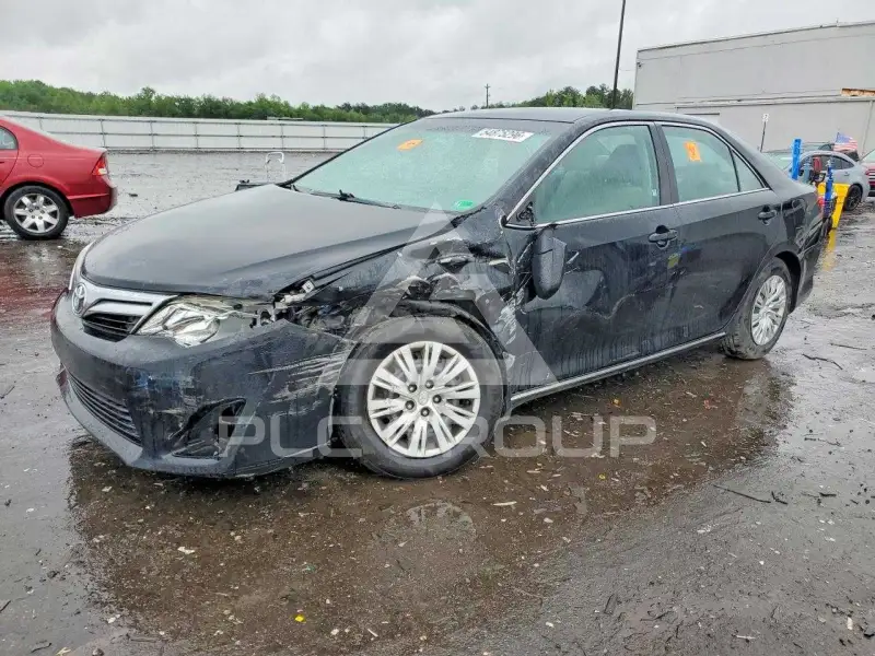 2014 Toyota CAMRY фото