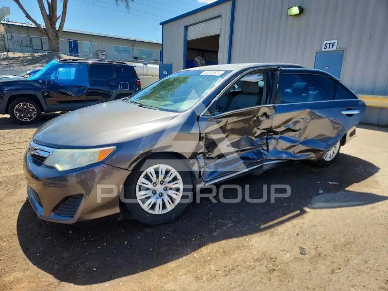 2014 Toyota CAMRY фото