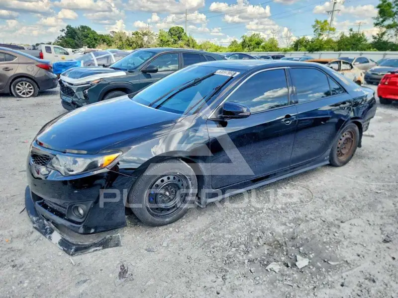 2014 Toyota CAMRY фото