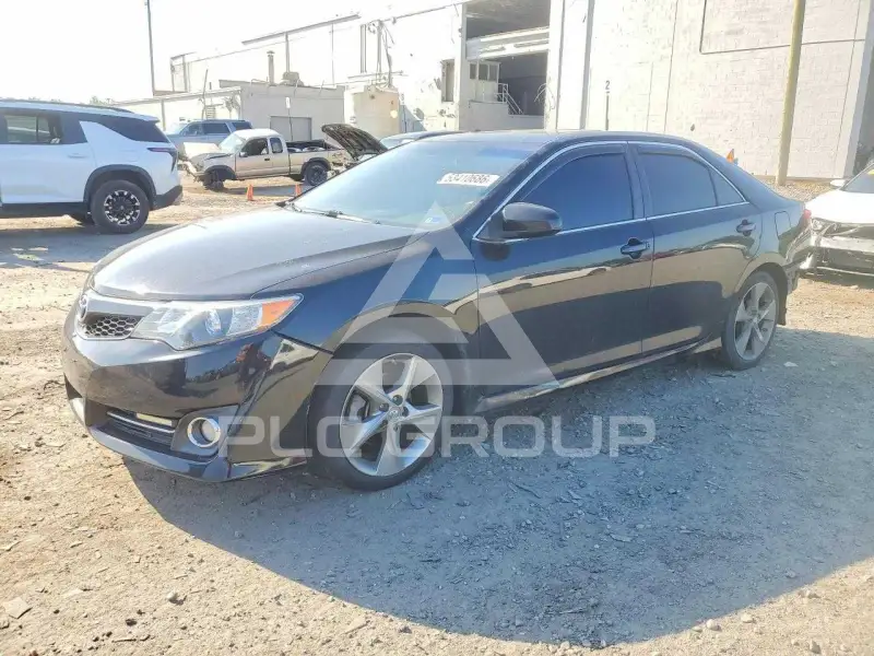 2014 Toyota CAMRY фото