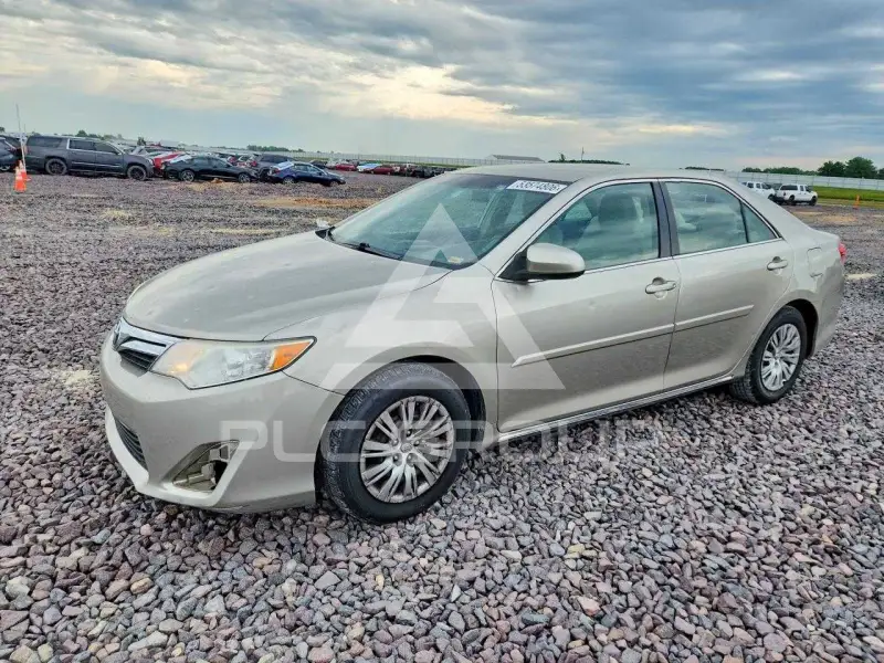 2014 Toyota CAMRY фото