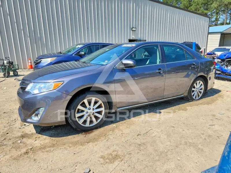 2014 Toyota CAMRY фото
