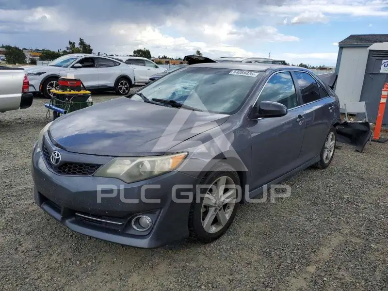 2014 Toyota CAMRY фото