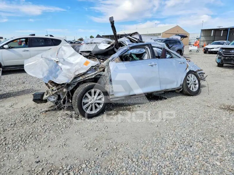 2014 Toyota CAMRY фото