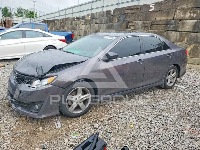 2014 Toyota CAMRY фото