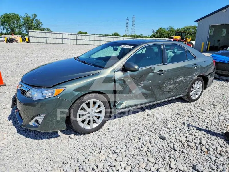 2014 Toyota CAMRY фото