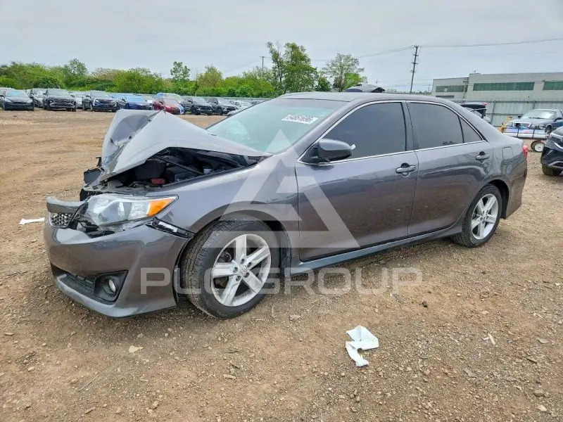 2014 Toyota CAMRY фото