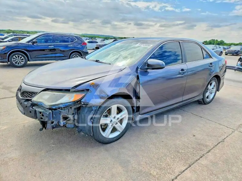 2014 Toyota CAMRY фото