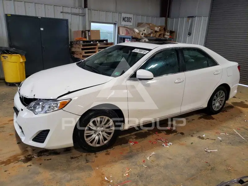 2014 Toyota CAMRY photo