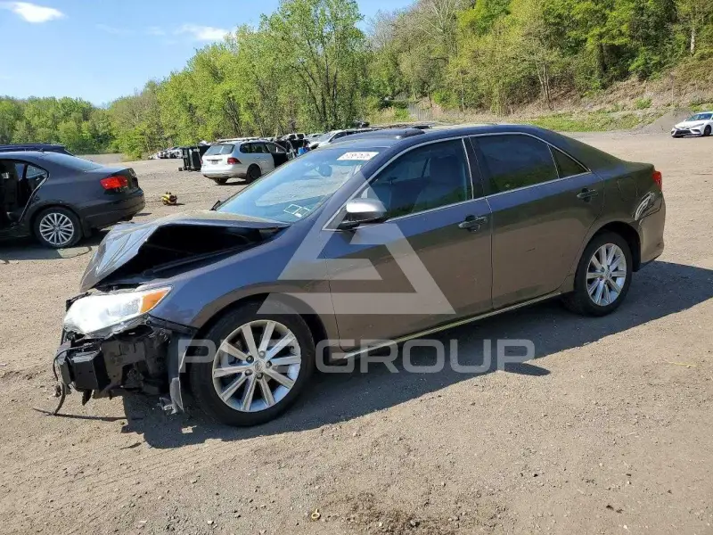 2014 Toyota CAMRY фото