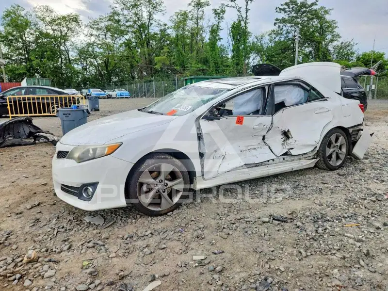 2014 Toyota CAMRY фото