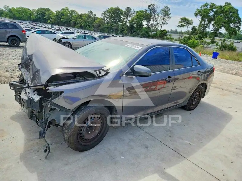 2014 Toyota CAMRY фото