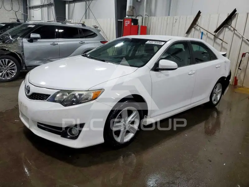 2014 Toyota CAMRY фото