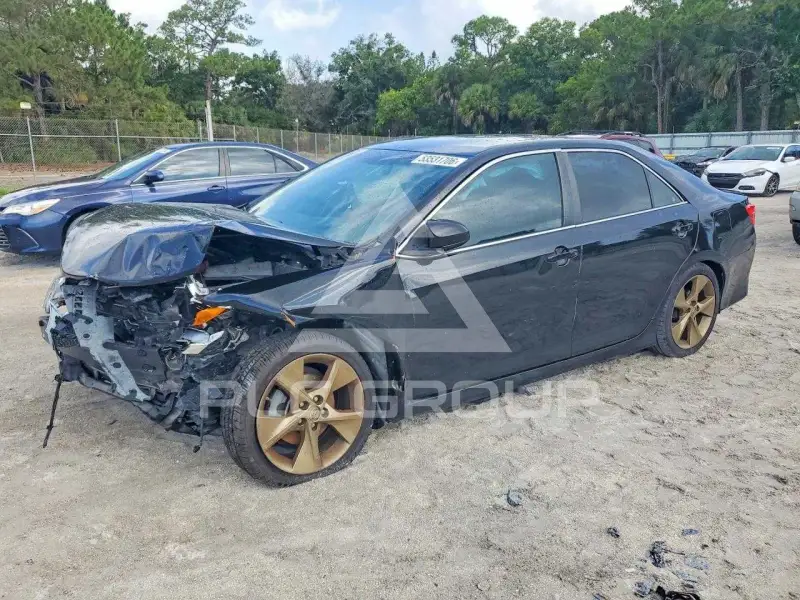 2014 Toyota CAMRY фото